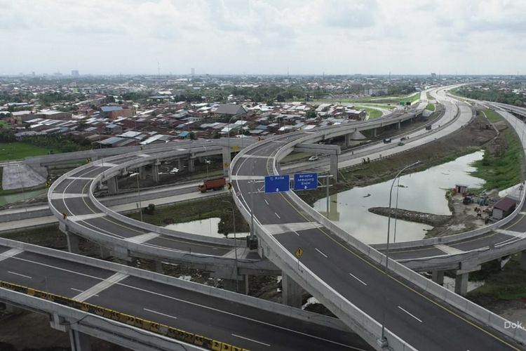 pemilik jalan tol