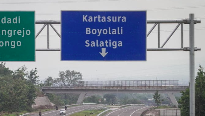 gerbang tol kartasura