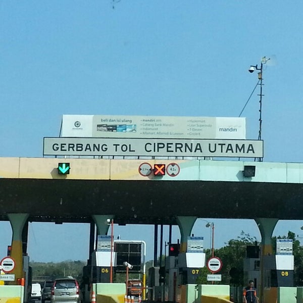 gerbang tol ciperna