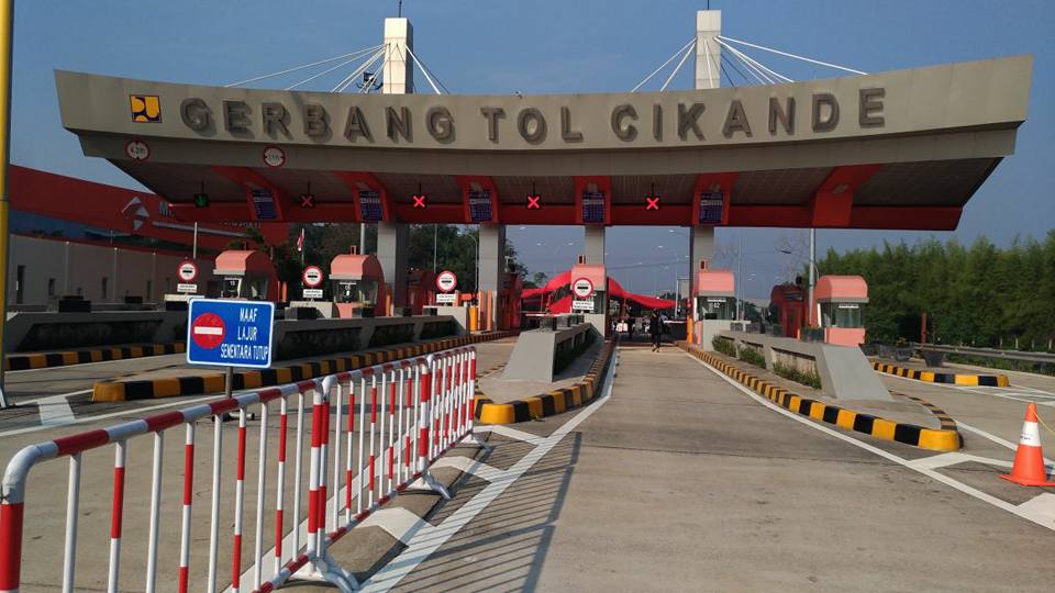 gerbang tol cikande